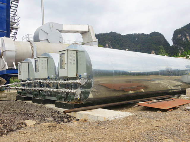 asphalt tank (2).jpg